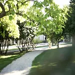 Hotel Domaine De Valmont 3*